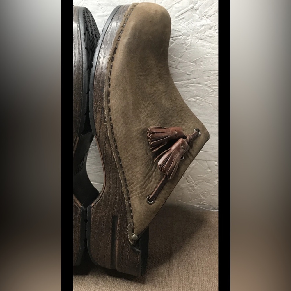 Dansko Shannon Women's Clogs Mules Brown Nubuck Leather Tassels Size 8.5-9 EU 39 - Picture 9 of 16
